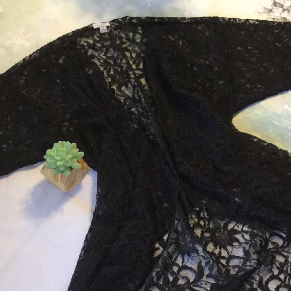 🖤Solid black NWT Shirley delicate lace sz Medium - Picture 1 of 5